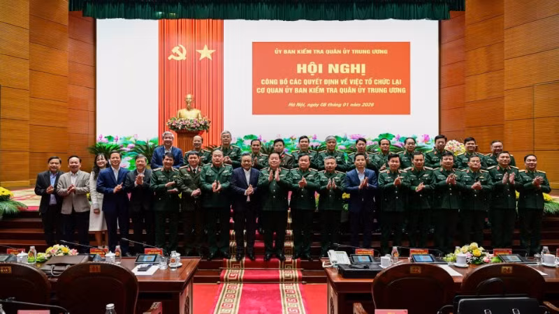 Đại tướng Nguyễn Trọng Nghĩa cùng các đại biểu tại hội nghị.