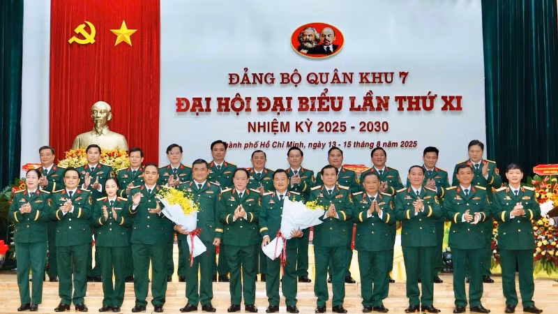 Ra mắt Ban Chấp hành Đảng bộ Quân khu 7 nhiệm kỳ 2025-2030. (Ảnh: QK7)