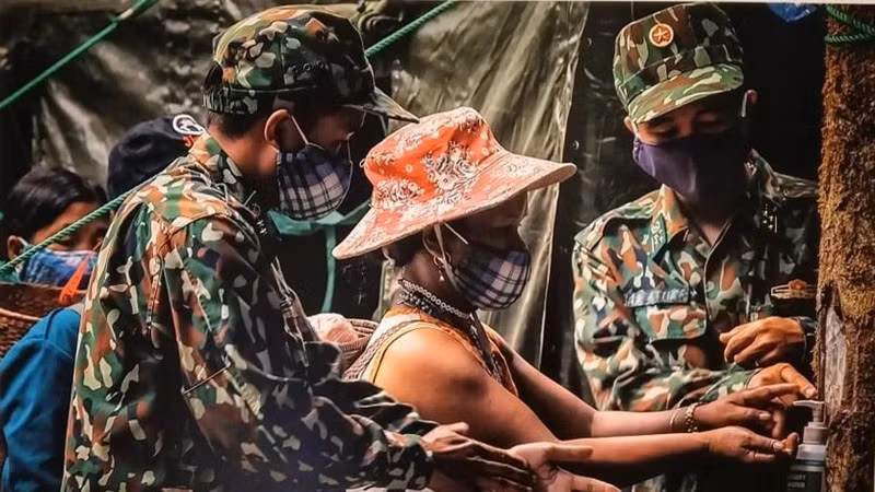 Một ảnh trong bộ ảnh "Chốt kiểm soát bảo vệ biên giới phòng chống Covid-19" của tác giả Huỳnh Văn Truyền (Đà Nẵng), đoạt giải Nhất Cuộc thi ảnh "Tự hào một dải biên cương" lần thứ I. 