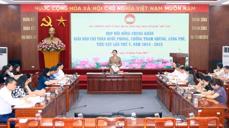 Toàn cảnh phiên họp.