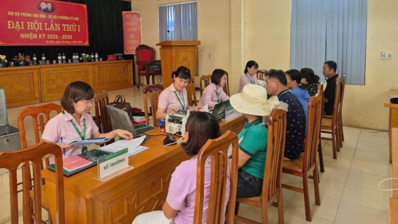 Phòng giao dịch Ngân hàng Chính sách xã hội Hoà Bình duy trì hoạt động các điểm giao dịch trên toàn địa bàn.