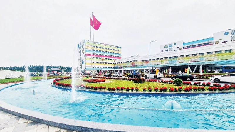 Bệnh viện Nhi Trung ương cơ sở 2 với không gian xanh, hiện đại.