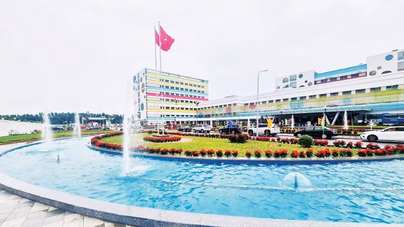 Bệnh viện Nhi Trung ương cơ sở 2 với không gian xanh, hiện đại.