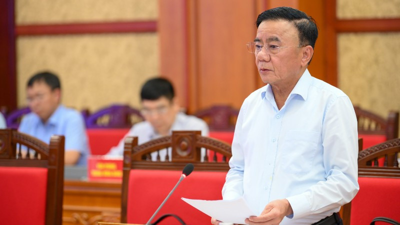 Đồng chí Trần Cẩm Tú, Ủy viên Bộ Chính trị, Thường trực Ban Bí thư, Trưởng Tiểu ban tổ chức phục vụ Đại hội XIV chủ trì phiên họp thứ 4 của tiểu ban. (Ảnh: THẾ ĐẠI)