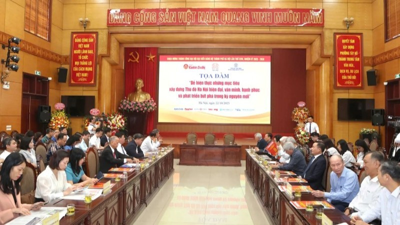 Quang cảnh buổi tọa đàm.