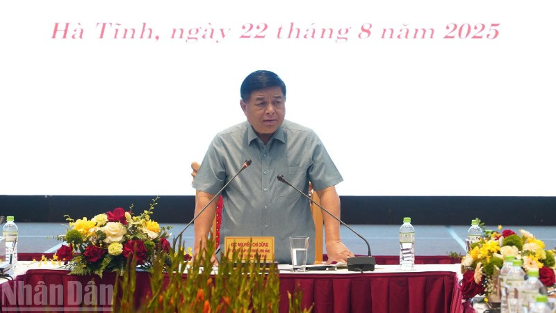 Phó Thủ tướng Nguyễn Chí Dũng đề nghị các địa phương xây dựng cơ chế, khuyến khích người dân, doanh nghiệp mở rộng sản xuất, kinh doanh.