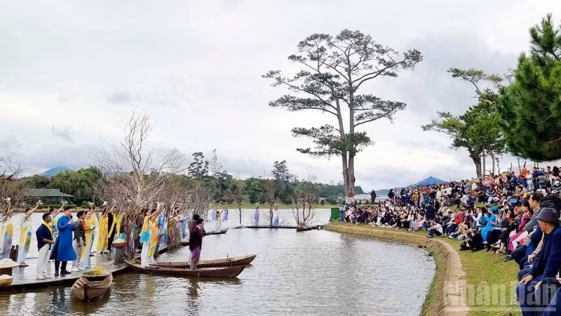 Du lịch sự kiện tại Lâm Đồng ngàn hoa thu hút du khách.