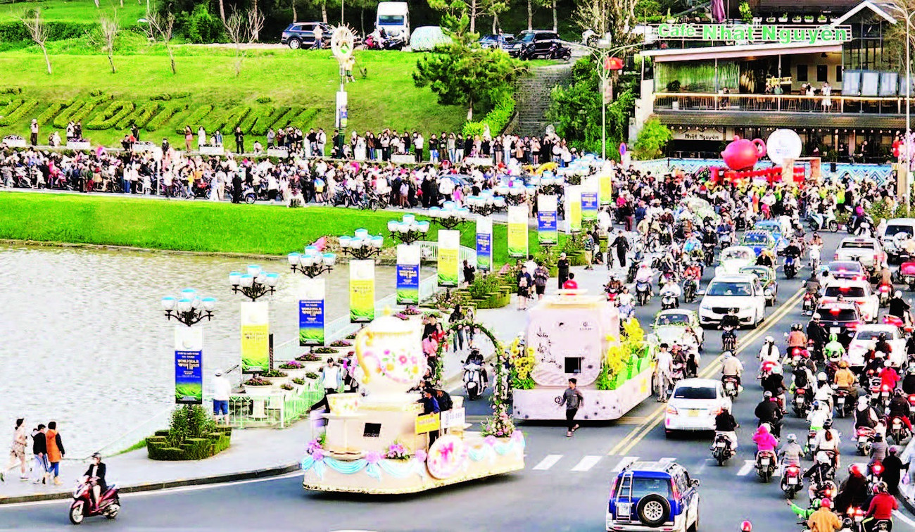 Xứ ngàn hoa Đà Lạt sôi động với Carnival đường phố Lễ hội Trà quốc tế 2025.