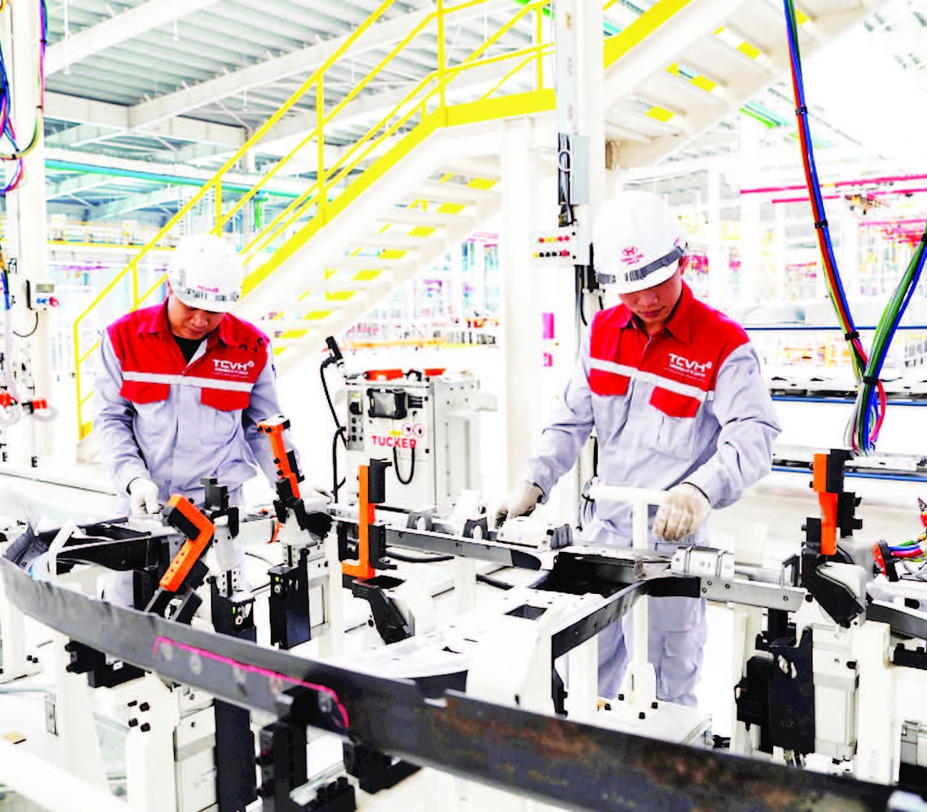 Dây chuyền sản xuất tại Nhà máy ô-tô Thành Công Việt Hưng, Quảng Ninh.