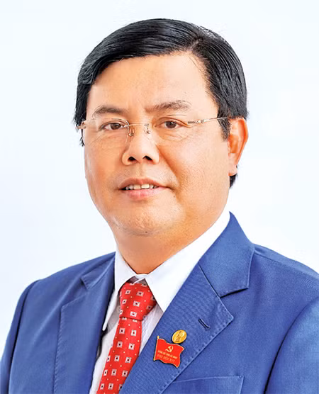 Ủy viên Trung ương Đảng, Bí thư Tỉnh ủy, Chủ tịch Hội đồng nhân dân tỉnh Cà Mau Nguyễn Tiến Hải
