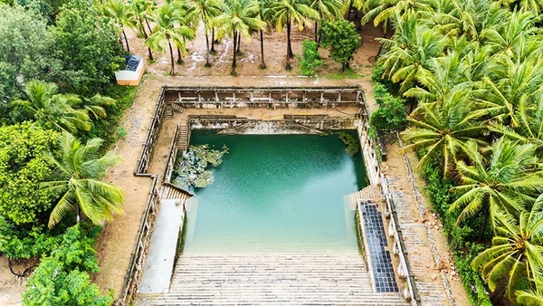 Một giếng bậc thang cổ ở Ấn Độ. Ảnh: THE GUARDIAN