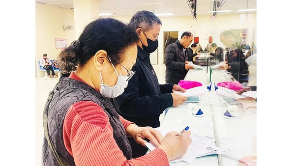 Người bệnh thanh toán khám, chữa bệnh BHYT tại Bệnh viện E (Bộ Y tế). 