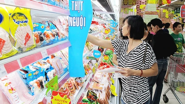 Chỉ số giá tiêu dùng bình quân sáu tháng đầu năm 2025 tăng 3,27% so cùng kỳ năm trước. Ảnh: NGUYỆT ANH