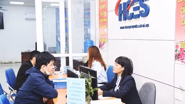 Hoạt động tư vấn giới thiệu việc làm tại Trung tâm Dịch vụ Việc làm Hà Nội.
