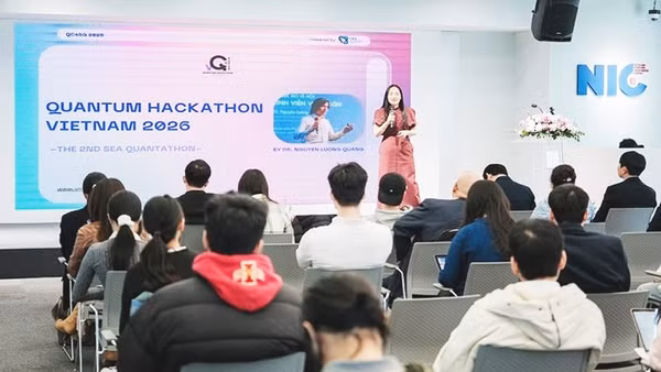Đại diện Ban tổ chức thông tin về cuộc thi.