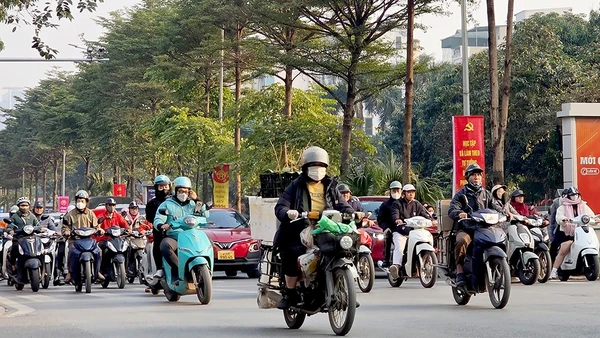 Cả nước hiện có hơn 70 triệu mô-tô và xe gắn máy đang lưu hành. Ảnh: NAM HẢI