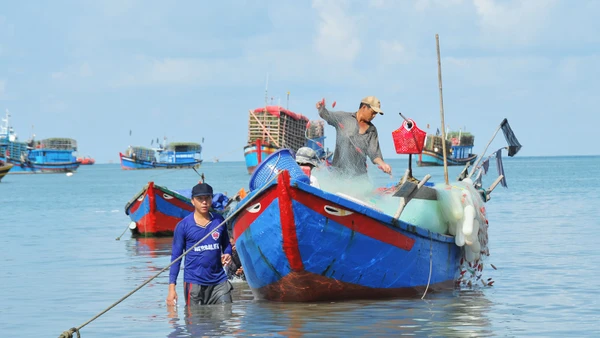 Để phát triển bền vững kinh tế biển, cần có hệ thống pháp luật hoàn chỉnh trong bối cảnh mới. Ảnh: NAM NGUYỄN