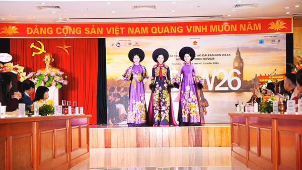 Họp báo công bố sự kiện tại Hà Nội. Ảnh: TUẤN VIỆT