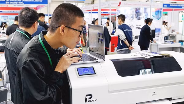 Cần có những chính sách để khuyến khích các doanh nghiệp khoa học công nghệ phát triển. Ảnh: NAM ANH