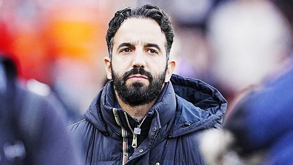 Không nhận được sự ủng hộ từ cầu thủ đến Ban lãnh đạo, Ruben Amorim buộc phải ra đi.