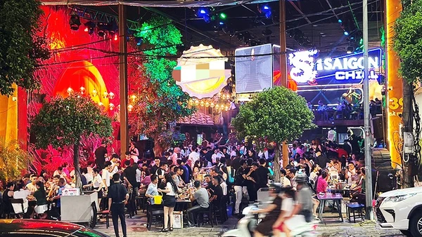 Theo quy chế mới, việc kinh doanh giải trí đêm trên địa bàn phải lắp đặt tối thiểu 2 camera an ninh kết nối về Trung tâm Hue IOC.