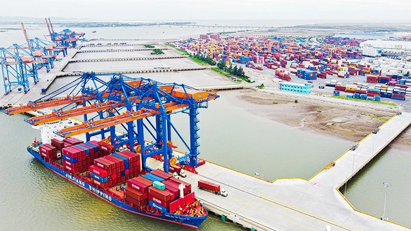 Mỹ, EU, Trung Quốc... tiếp tục là các thị trường chiếm phần lớn kim ngạch xuất nhập khẩu Việt Nam. Ảnh: LÊ MINH