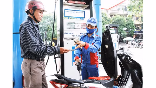 Khi chính sách như thuế, quỹ bình ổn, dự trữ năng lượng và quản lý thị trường được phối hợp đồng bộ, nền kinh tế sẽ giảm bớt tác động tiêu cực từ biến động giá dầu thế giới. 