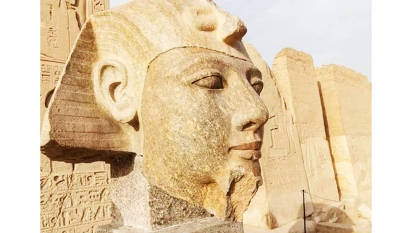 Phục chế thành công đầu tượng Pharaoh Ramses II