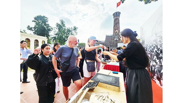 Di sản trong dòng chảy đương đại