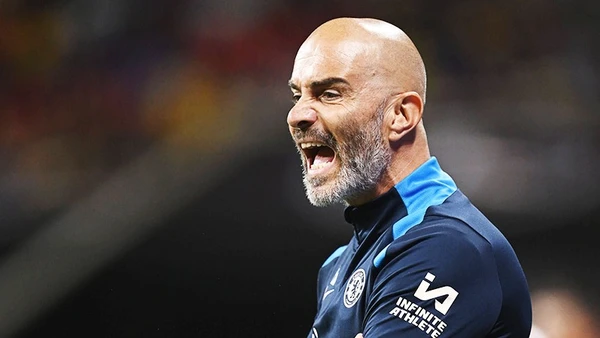 Stamford Bridge chống lại Maresca