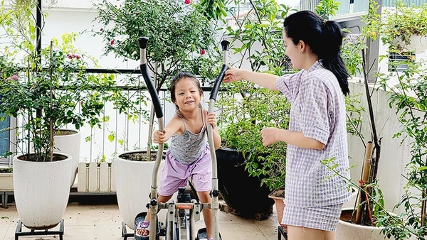 Xu hướng nghỉ ngơi thư giãn tại gia đang được nhiều người lựa chọn. Ảnh: NGUYỆT ANH