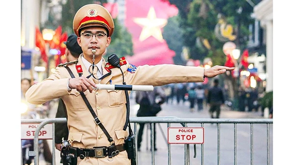 Phân luồng giao thông phục vụ lễ xuất quân, diễn tập bảo vệ Đại hội Đảng