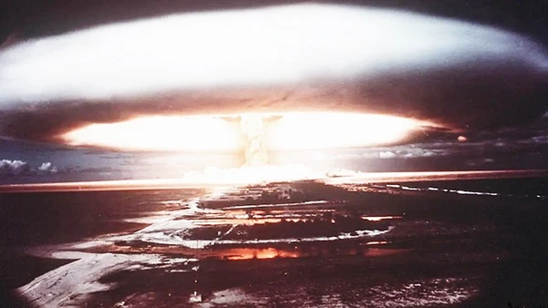 Mỹ thử nghiệm bom nguyên tử ở Thái Bình Dương sau Chiến tranh thế giới thứ hai. Ảnh: AFP