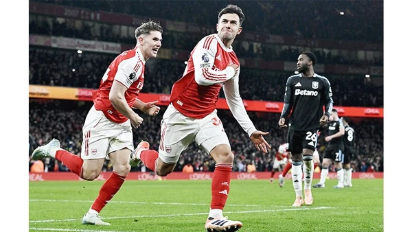 Arsenal đang là ứng viên hàng đầu cho chức vô địch Premier League mùa này.