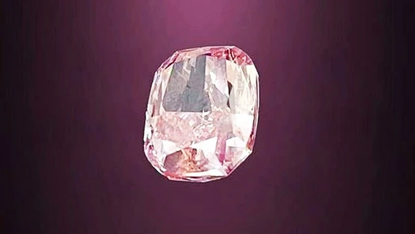 UAE thu hồi kim cương trị giá 25 triệu USD