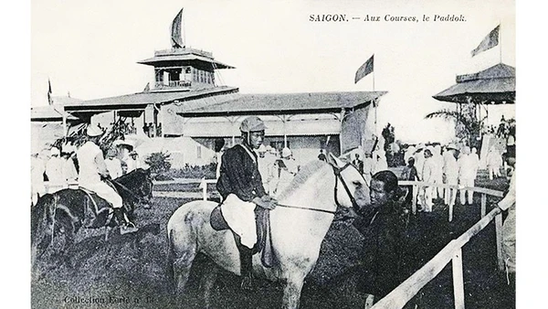 Trường đua ngựa thời thuộc địa hiện lên như một lát cắt sinh động của đời sống xã hội đương thời. Ảnh tư liệu