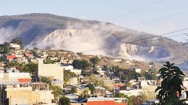 Động đất đã gây ra tình trạng sạt lở tại Guerrero. Ảnh: AFP