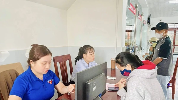 Người dân được hướng dẫn các thao tác đăng ký chữ ký số trên ứng dụng VNeID.