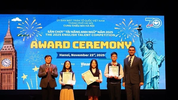 Đội Trường THCS Hoàng Hoa Thám đã đoạt giải thưởng tại cuộc thi “Tài năng Anh ngữ” TP Hà Nội năm 2025