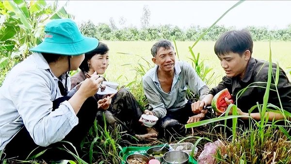 Bữa cơm mùa gặt.