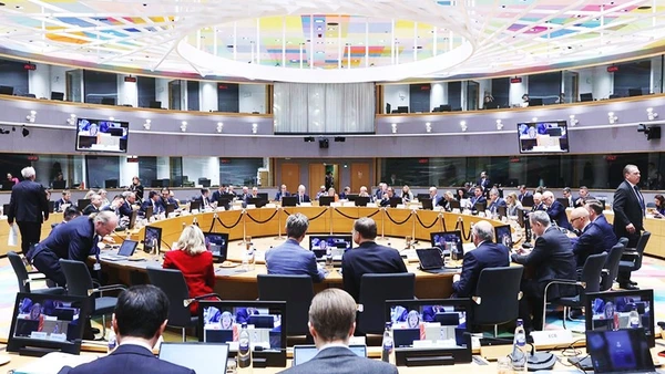 Một cuộc họp khẩn cấp của các nhà lãnh đạo EU về chính sách thuế quan Mỹ. Ảnh: GETTYIMAGES