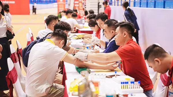 Hoạt động hiến máu tình nguyện tại Lễ phát động Tháng Nhân đạo năm 2026.
