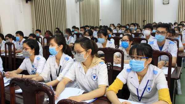 Một tiết học của sinh viên Trường đại học Y Thái Bình. 