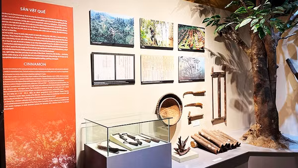 Về nghe kể chuyện thổ sản