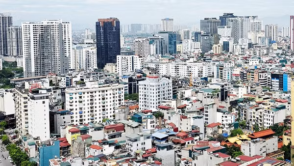 Một góc đô thị Hà Nội. Ảnh: NAM NGUYỄN