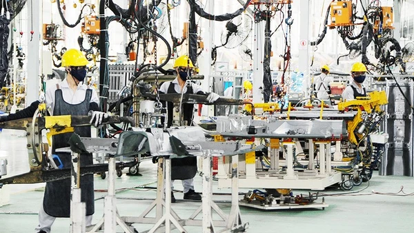 Để đạt được mục tiêu tăng trưởng, các doanh nghiệp phải nỗ lực đổi mới sáng tạo và áp dụng khoa học - công nghệ. Ảnh: BẮC SƠN