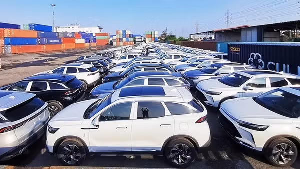 Việt Nam chi 4,74 tỷ USD nhập khẩu ô-tô trong năm 2025. Ảnh: TPO