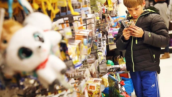 Nhiều sản phẩm đồ chơi đã bị cơ quan chức năng thu hồi. Ảnh: AP