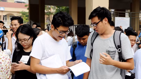Kỳ thi tốt nghiệp THPT năm 2026 có 1.223.776 thí sinh đăng ký dự thi. Ảnh: NAM NGUYỄN
