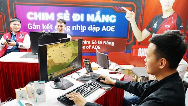 Đơn giản hóa thủ tục cấp phép để các doanh nghiệp trong lĩnh vực sáng tạo số phát triển trong môi trường cạnh tranh toàn cầu. Ảnh: NGUYỆT ANH